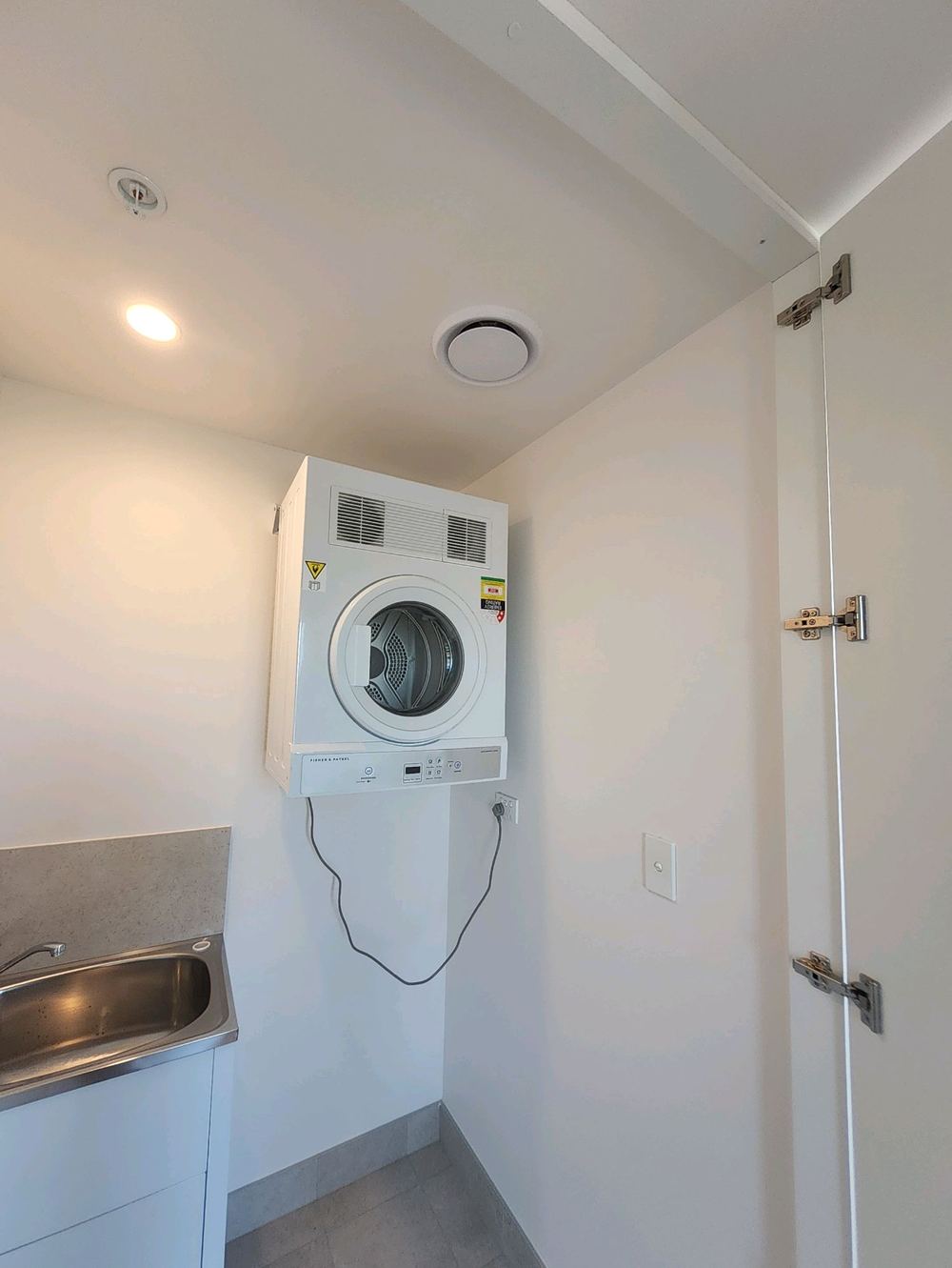 Laundry exhaust not drawing air, leaving the room without ventilation, Castle Hill