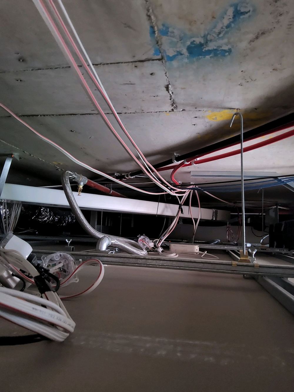 No ceiling insulation installed in the roof space at handover, found during a handover inspection in Castle Hill